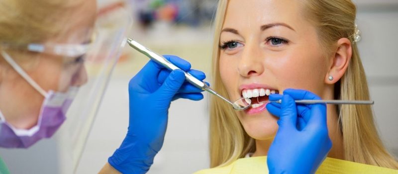 Was ist der Unterschied zwischen kosmetischer und asthetischer Zahnheilkunde