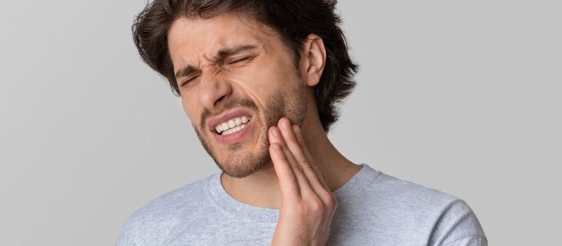 Was kann man gegen Zahnschmerzen in der Nacht machen